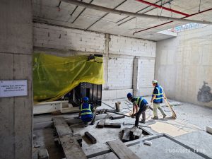 Vận chuyển máy phát điện xuống hầm tại Vinhomes Quận 9 — Hữu Sang Logistics